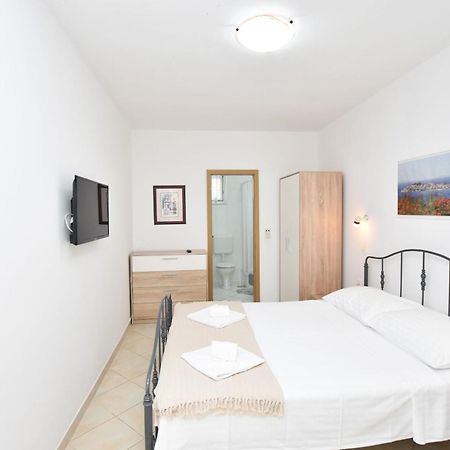 Apartments Eva Primošten Dış mekan fotoğraf