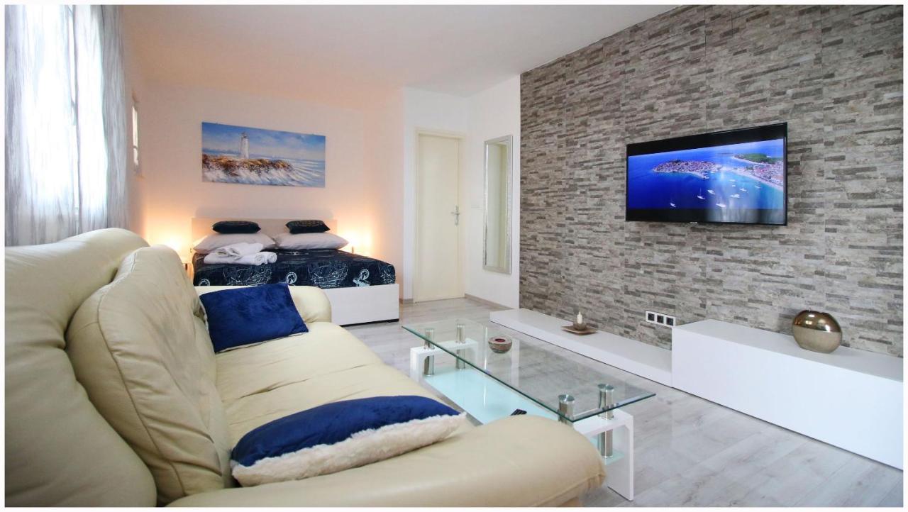 Apartments Eva Primošten Dış mekan fotoğraf